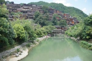 Es gibt keinen deutschen Fluss mit X. In China ist X aber ein häufiger Anfangbuchstabe: hier ein Fluss mit X, der Xijiang