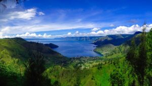 Gewässer mit D: Danau Toba